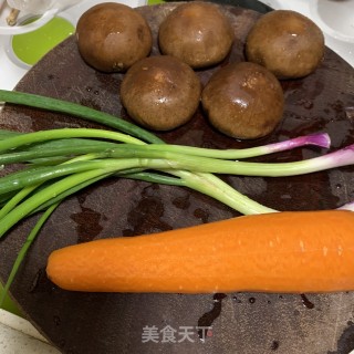 锅贴的做法步骤：1