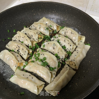 锅贴的做法步骤：12