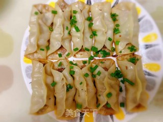 锅贴的做法步骤：16