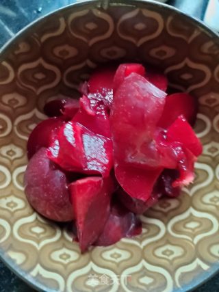 鲜榨李汁的做法步骤：2