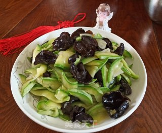 蒜香西葫芦炒木耳的做法步骤：7