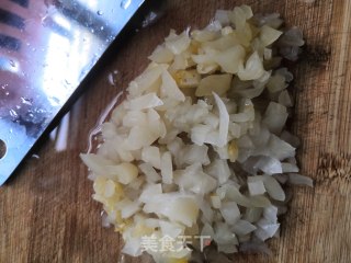 咸菜蛋炒饭的做法步骤：2
