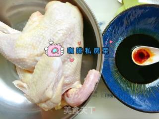 懒人美食—电饭煲焗鸡的做法步骤：1