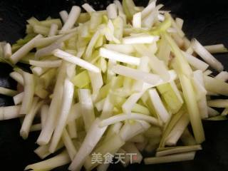 韭菜芽鸭蛋炒虾仁的做法步骤：7