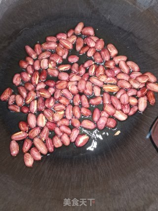 油酥花生米的做法步骤：4