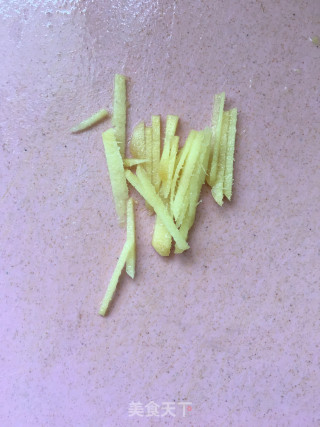 姜丝藕片的做法步骤：2