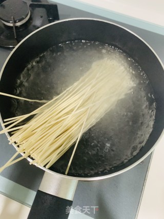 清汤牛肉面的做法步骤：5