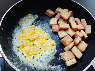 金沙豆腐的做法步骤：6