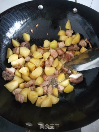 猪肉土豆饭的做法步骤：5