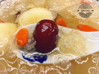雪梨马蹄银耳羹的做法步骤：13