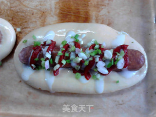 炼奶牛肉肠香葱面包的做法步骤：12