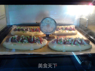 炼奶牛肉肠香葱面包的做法步骤：13