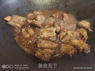 西蓝花鸡蛋排骨沙拉的做法步骤：2