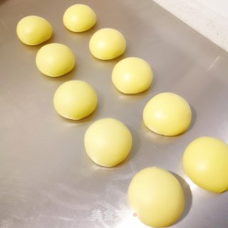 蜂蜜脆底小面包的做法步骤：4