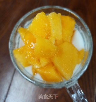 黄桃酸奶杯的做法步骤：4