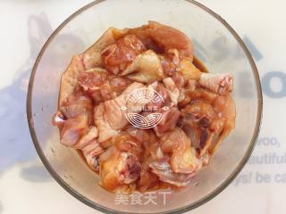 香菇焖鸡的做法步骤：5