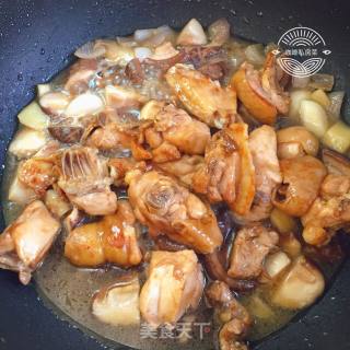 香菇焖鸡的做法步骤：12