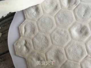 豇豆肉饺的做法步骤：21
