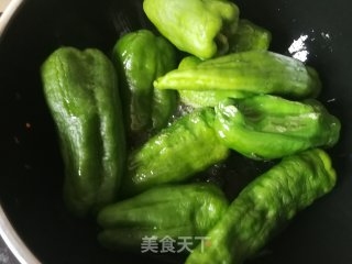 酱炒青椒的做法步骤：2