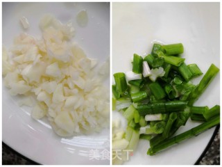 蒜香虾的做法步骤：2
