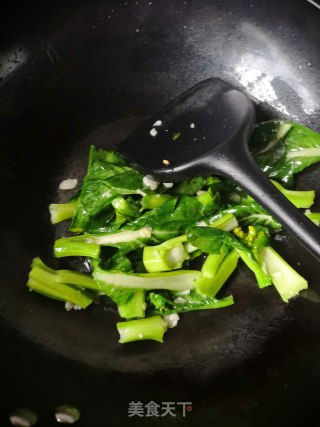 蒜蓉炒菜心的做法步骤：5