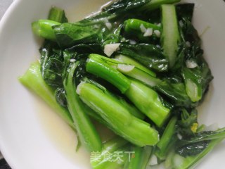 蒜蓉炒菜心的做法步骤：8
