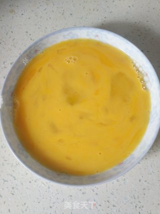 西红柿鸡蛋炒白玉菇的做法步骤：2