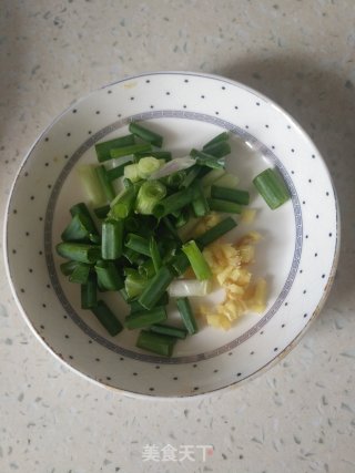 西红柿鸡蛋炒白玉菇的做法步骤：5