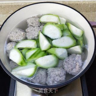 肉丸子丝瓜汤的做法步骤：10