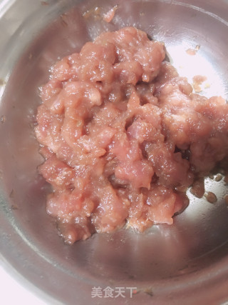 葱油肉饼的做法步骤：2
