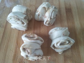 腐乳花卷的做法步骤：4