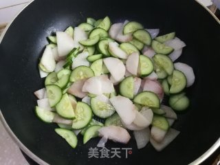 山药炒黄瓜的做法步骤：3