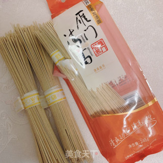 教你如何把西红柿面做到简单低脂的做法步骤：2