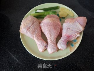 柠檬手撕鸡腿的做法步骤：1