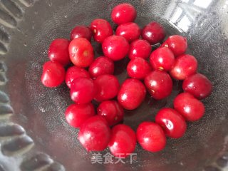糖水樱桃的做法步骤：2