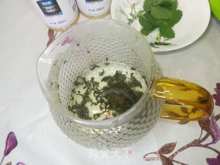 蜂蜜薄荷茶的做法步骤：2