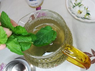 蜂蜜薄荷茶的做法步骤：5