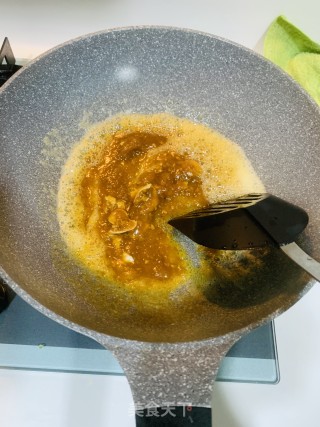 咸蛋豆腐的做法步骤：2