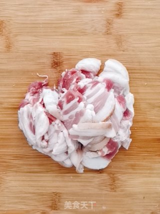 粉蒸肉的做法步骤：1