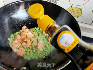 豌豆炒虾仁的做法步骤：6