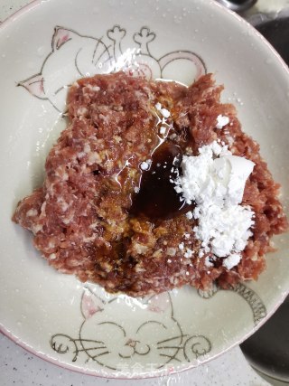 冬菇蒸肉饼的做法步骤：2