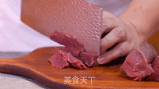 小炒黄牛肉的做法步骤：1