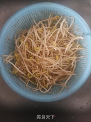 豆芽炒粉丝的做法步骤：1