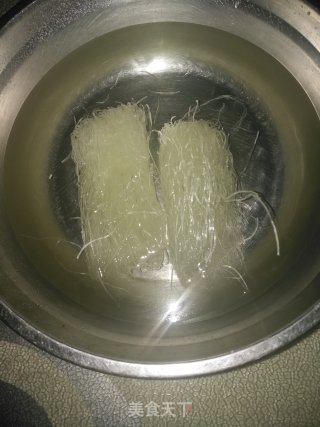 豆芽炒粉丝的做法步骤：2