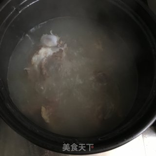 番茄牛肉汤的做法步骤：1