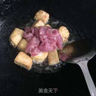 白豆干焖瘦肉的做法步骤：5