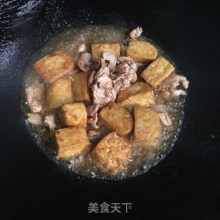 白豆干焖瘦肉的做法步骤：7