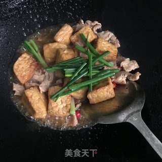 白豆干焖瘦肉的做法步骤：9