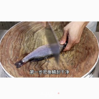 干烧小鲈鱼的做法步骤：1