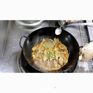 干烧小鲈鱼的做法步骤：7